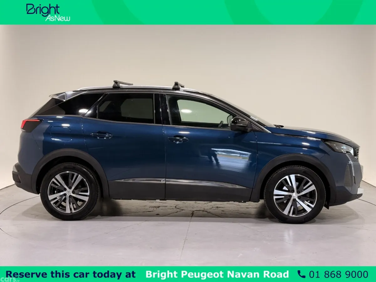 Peugeot 3008 MPV, Petrol, 2023, Blue