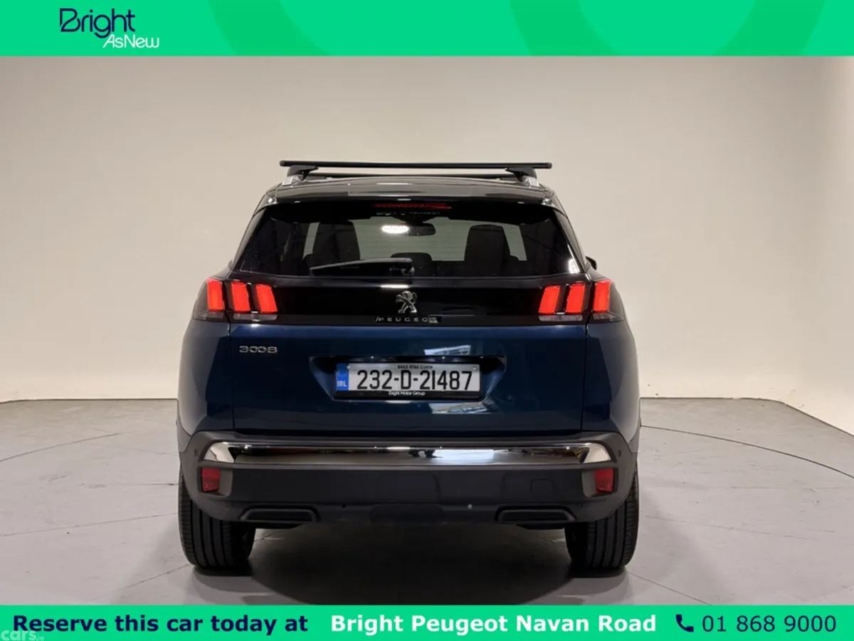 Peugeot 3008 MPV, Petrol, 2023, Blue