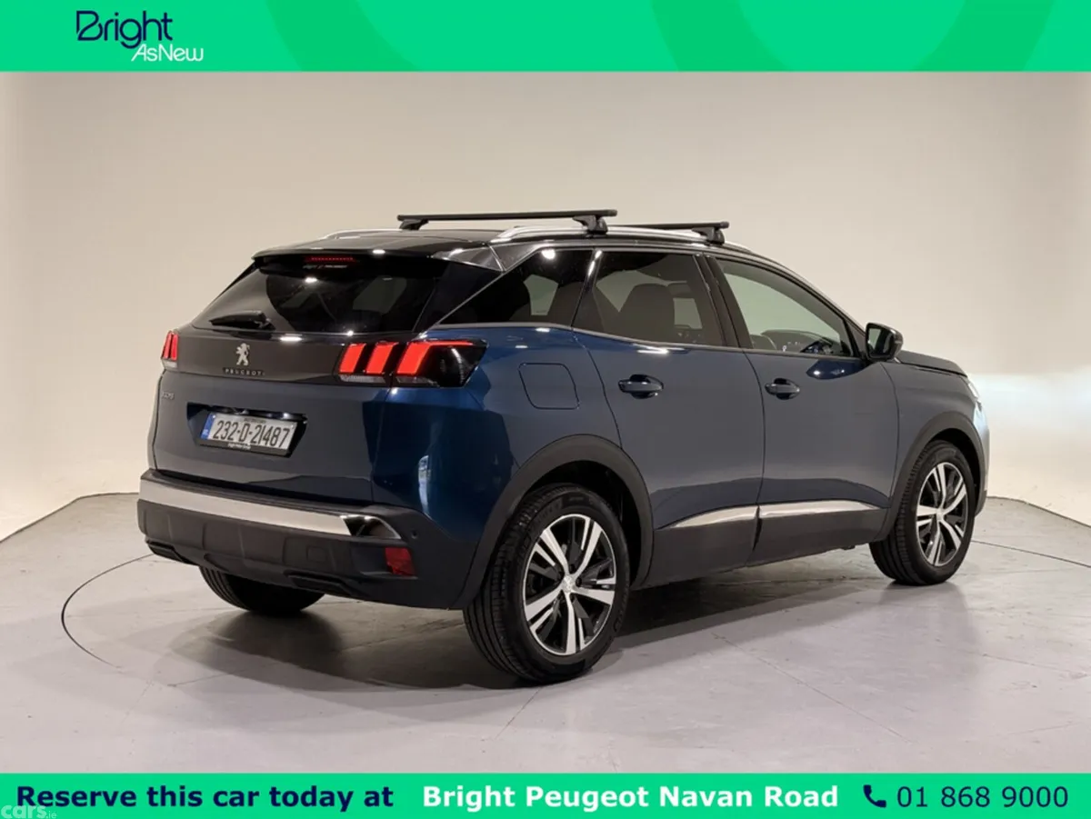 Peugeot 3008 MPV, Petrol, 2023, Blue