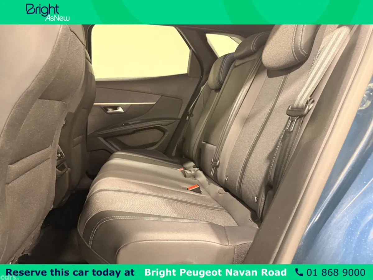 Peugeot 3008 MPV, Petrol, 2023, Blue