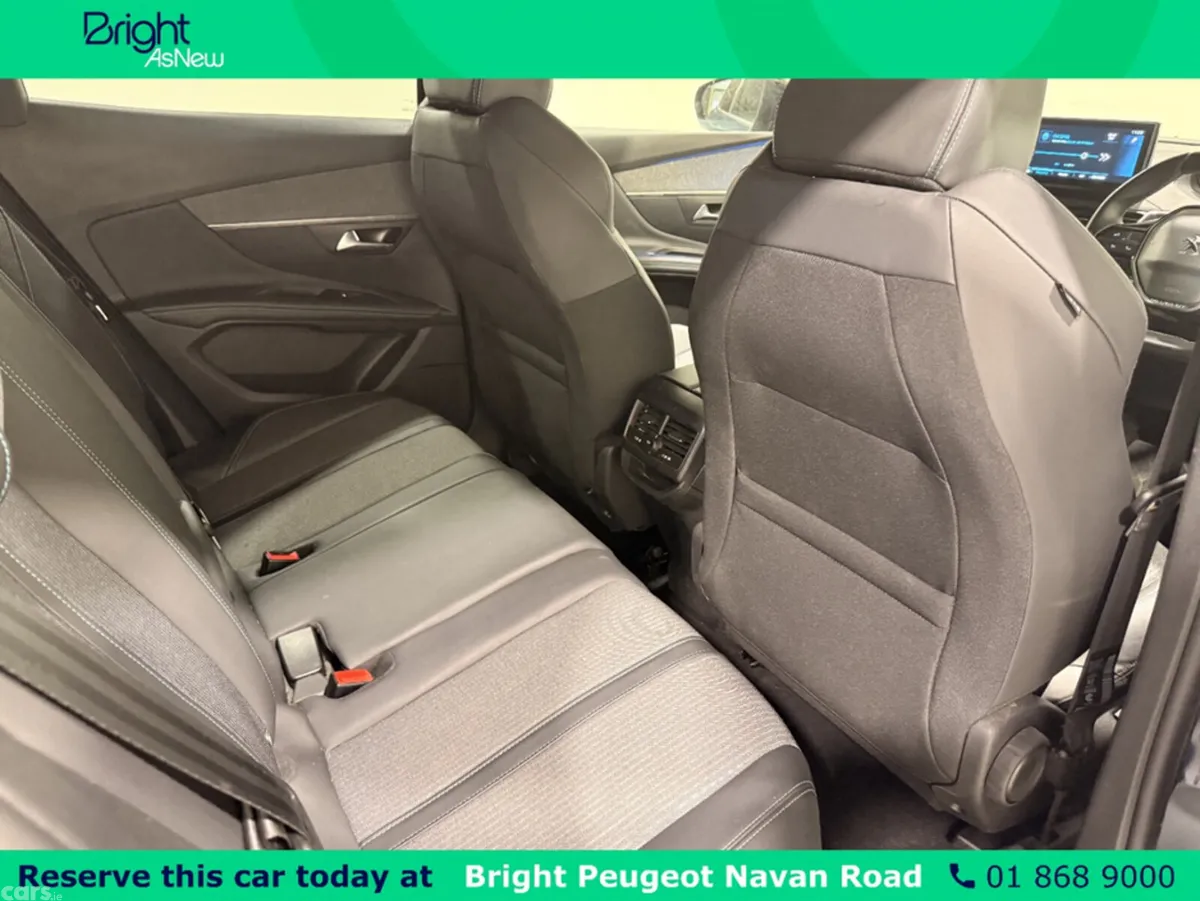 Peugeot 3008 MPV, Petrol, 2023, Blue