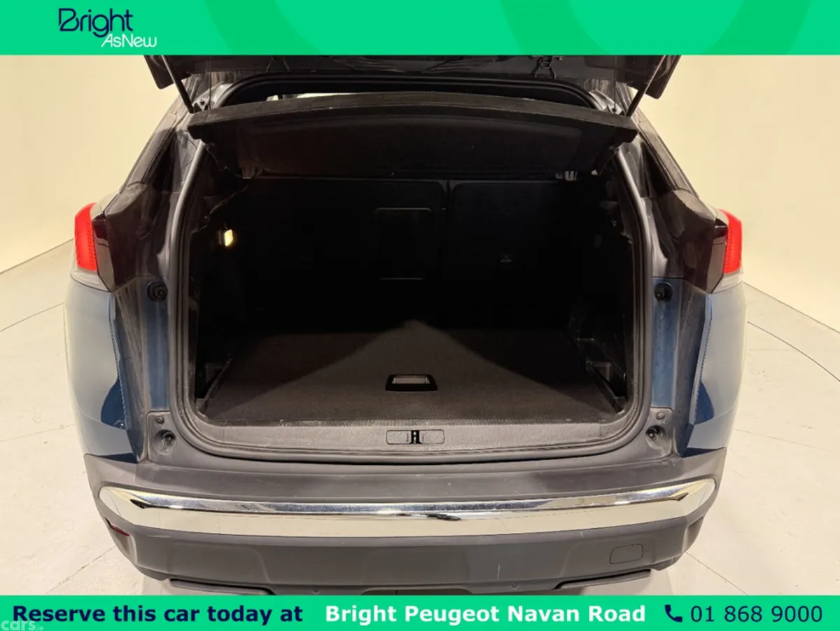 Peugeot 3008 MPV, Petrol, 2023, Blue