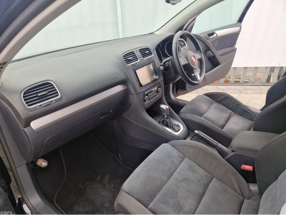 Volkswagen Golf Hatchback, Petrol, 2012, Black