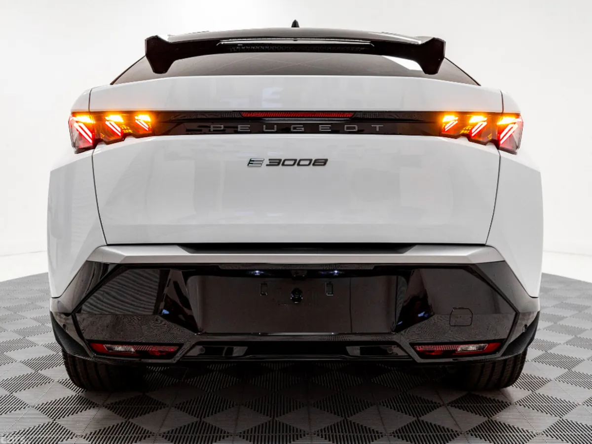 Peugeot 3008 SUV, Electric, 2026, White