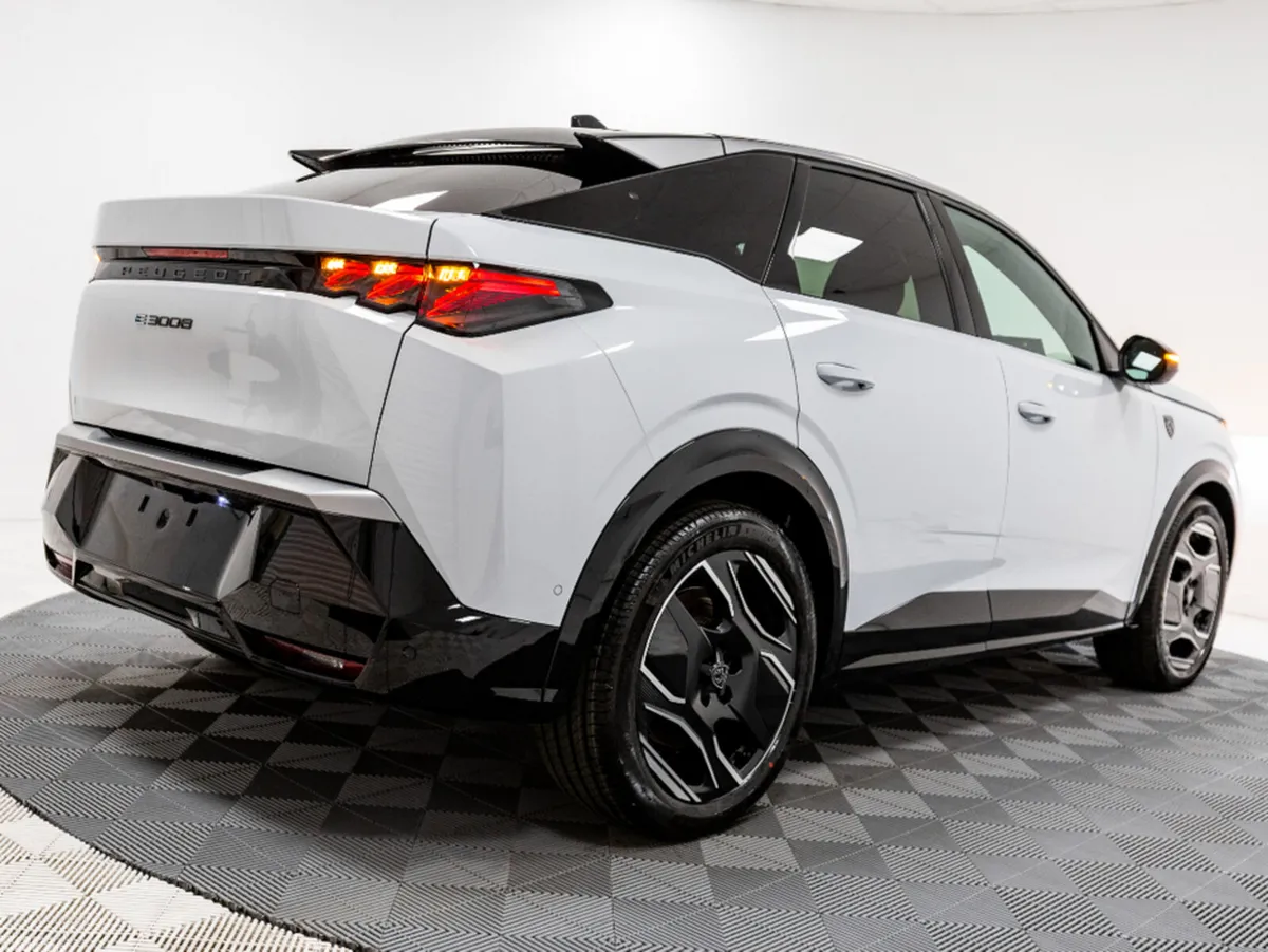 Peugeot 3008 SUV, Electric, 2026, White