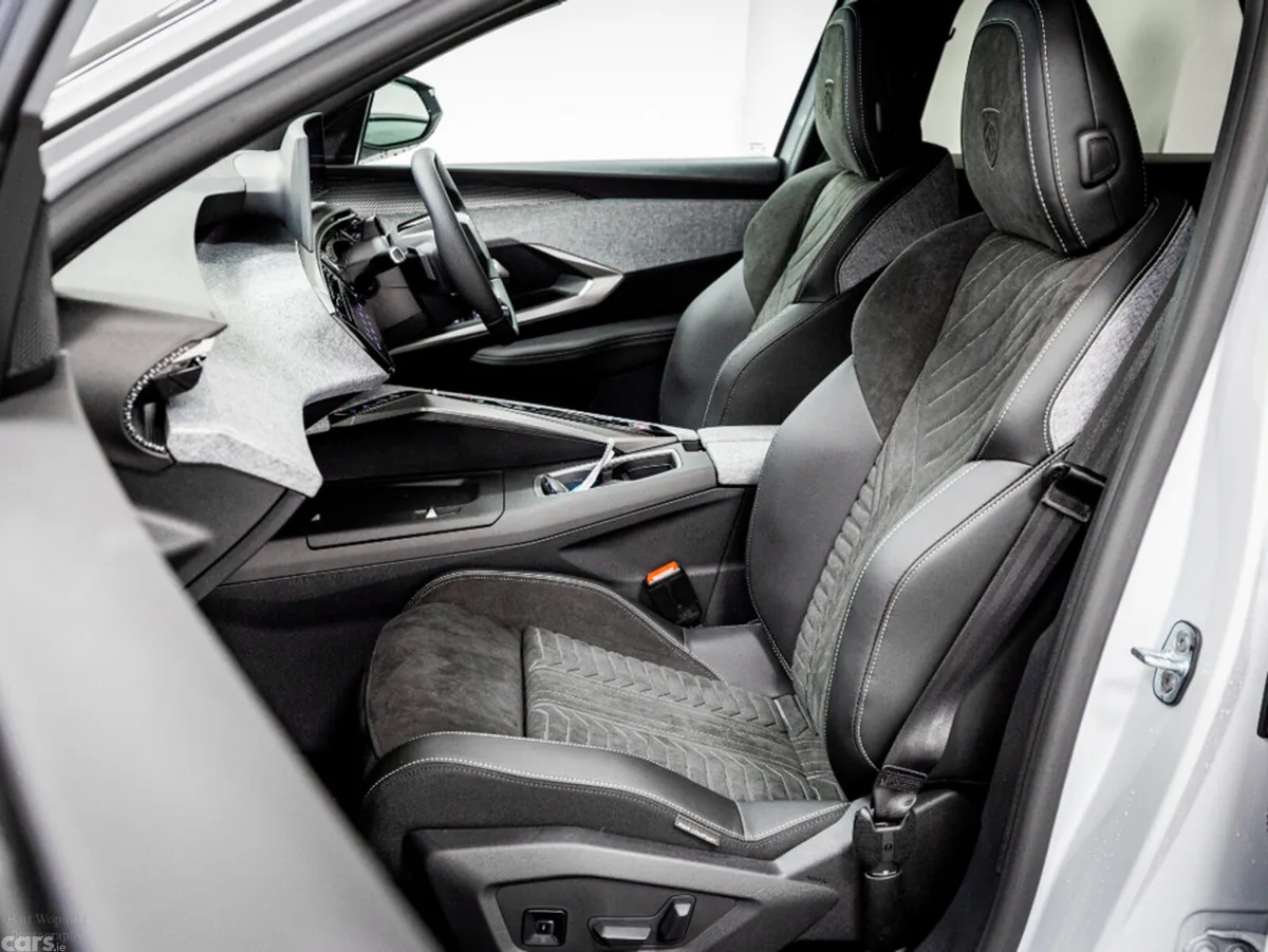 Peugeot 3008 SUV, Electric, 2026, White