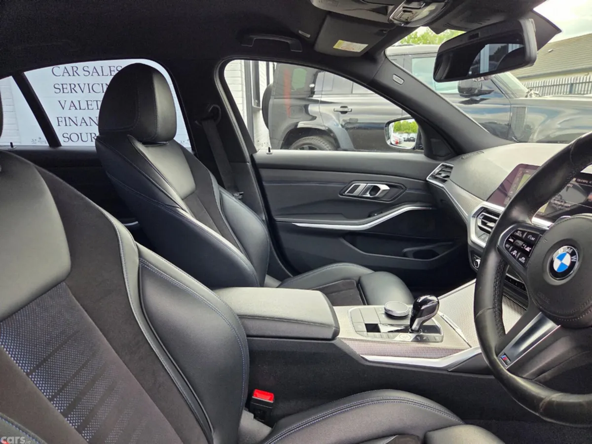 BMW 3-Series Saloon, Diesel, 2019, Black