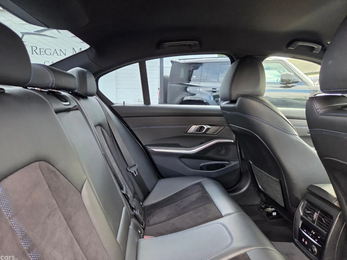 BMW 3-Series Saloon, Diesel, 2019, Black