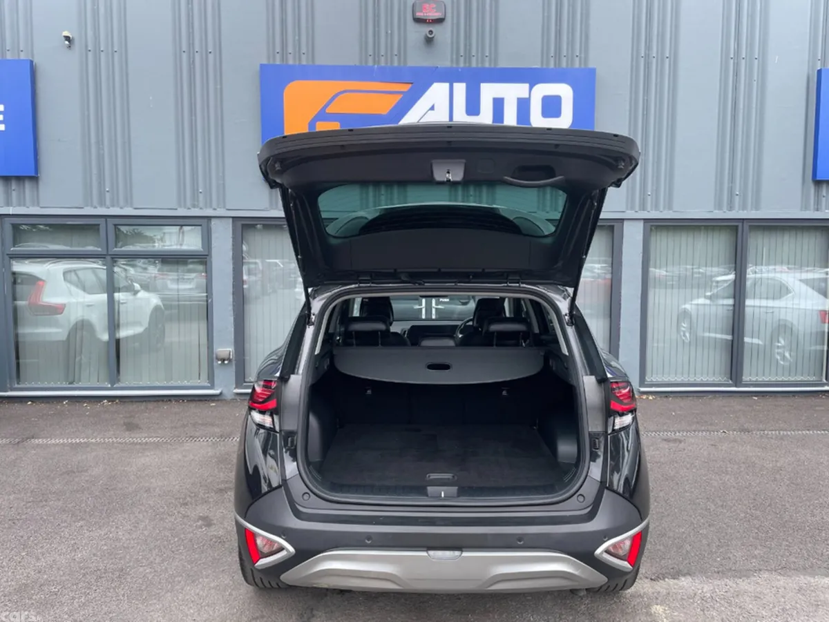 Kia Sportage MPV, Diesel Hybrid, 2023, Black
