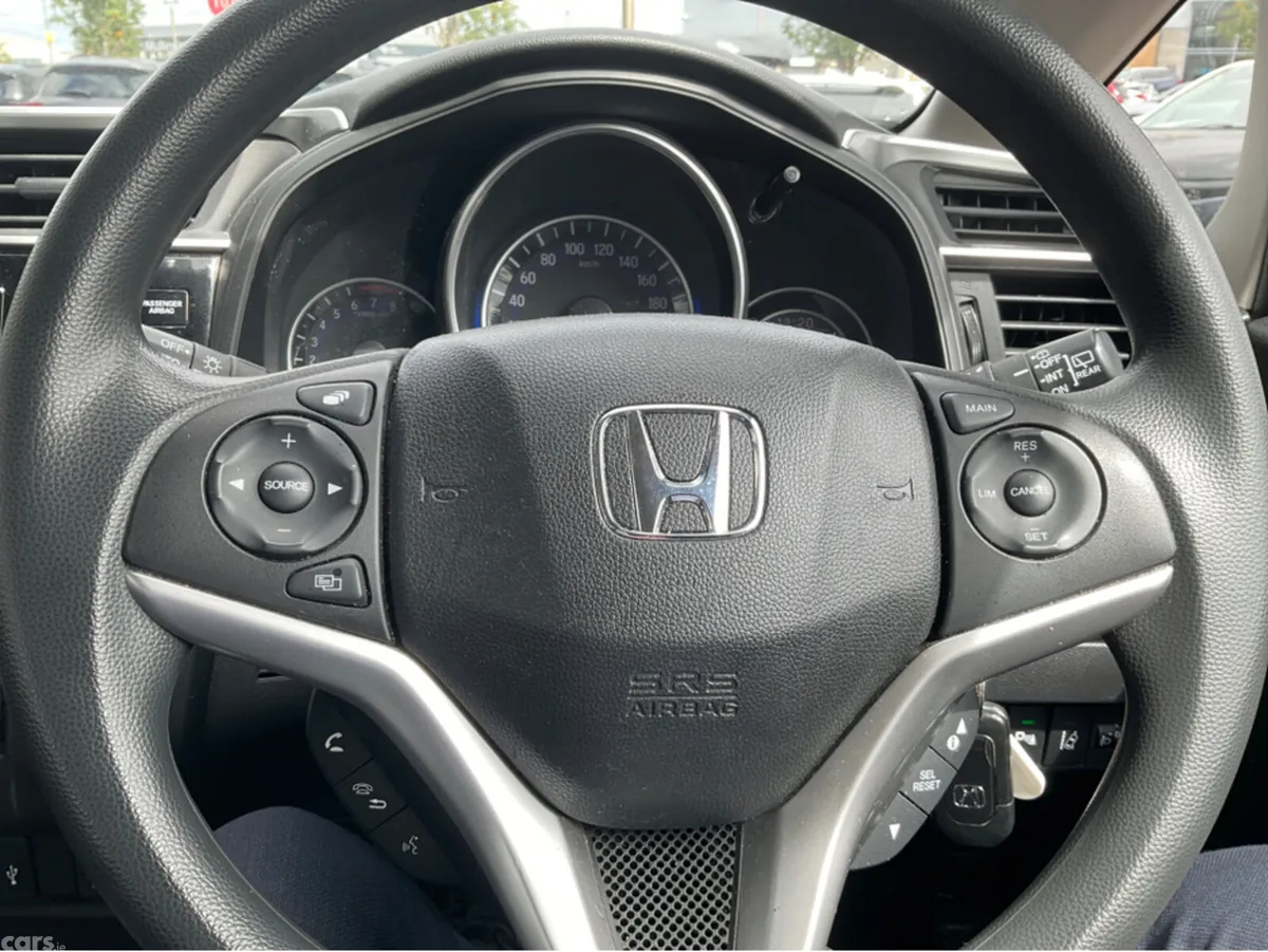Honda Jazz Hatchback, Petrol, 2018, Red