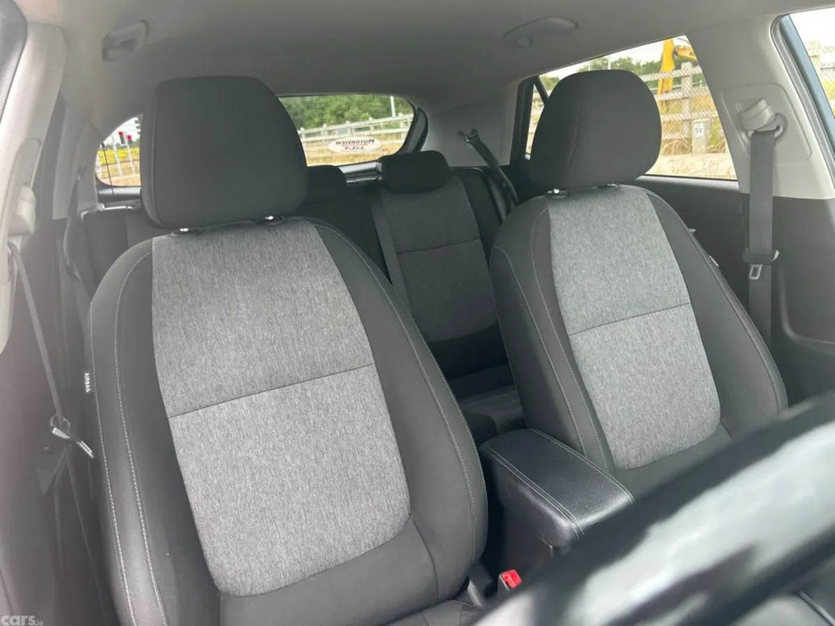 Kia Stonic Hatchback, Petrol, 2020, Blue