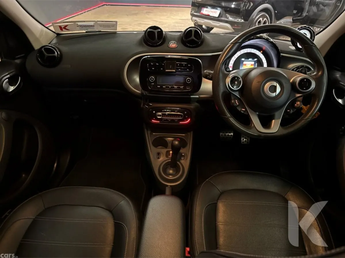 Smart Forfour Hatchback, Petrol, 2017, Yellow