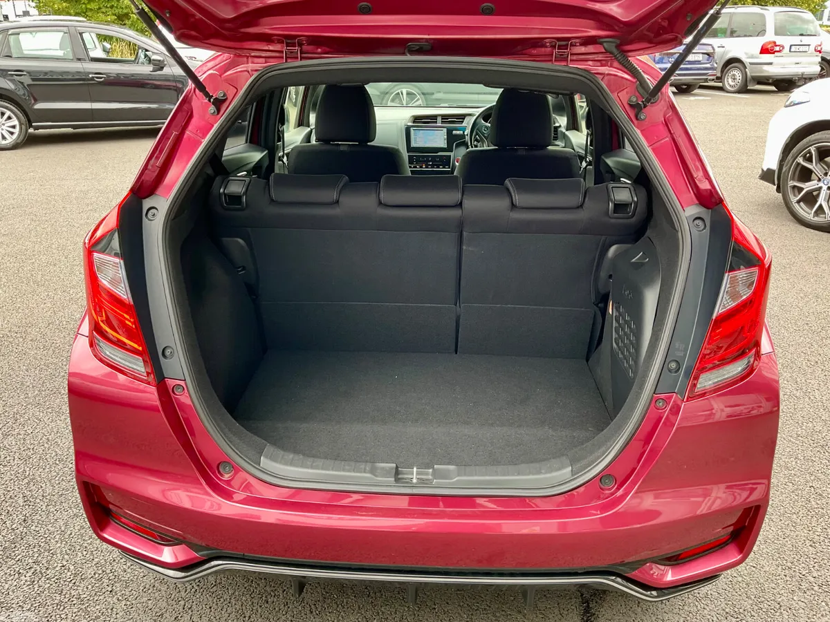 Honda Fit Hatchback, Petrol Hybrid, 2017, Other