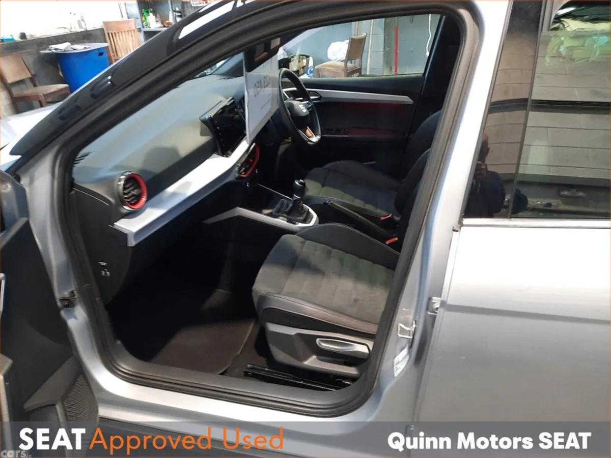 SEAT Arona Hatchback, Petrol, 2023, Grey