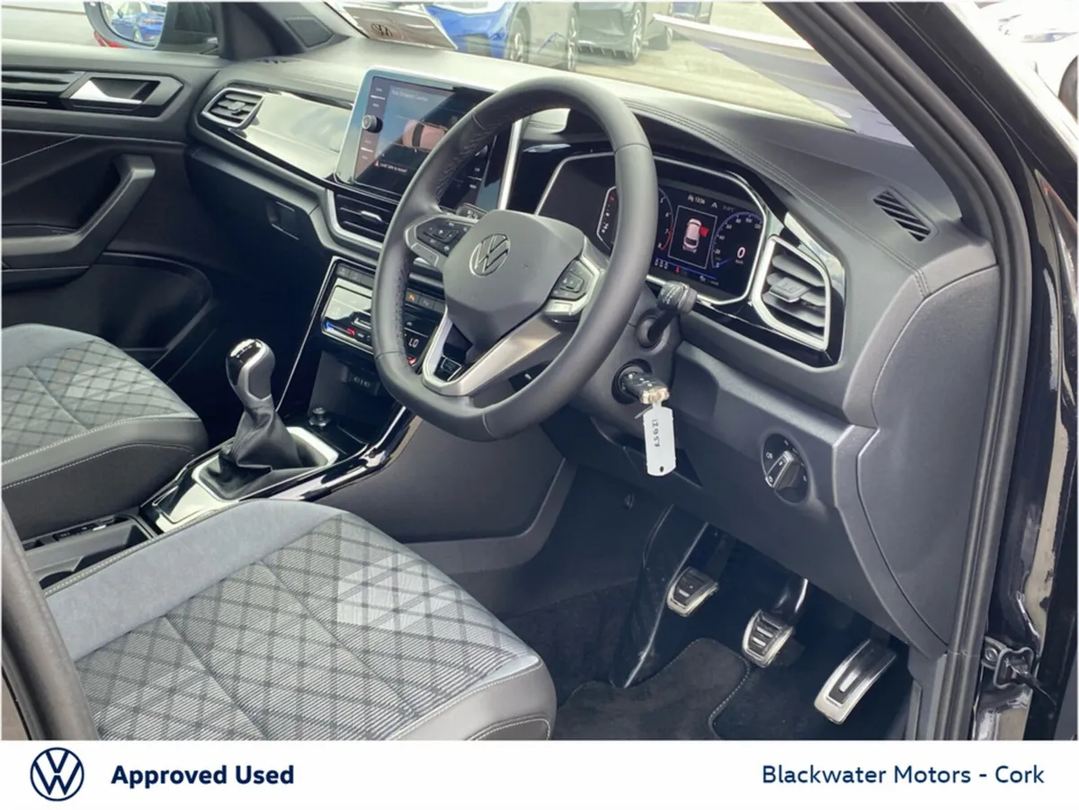 Volkswagen T-Roc SUV, Petrol, 2024, Black