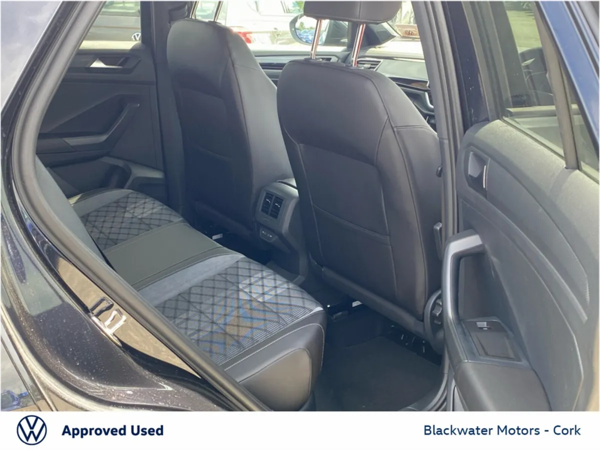 Volkswagen T-Roc SUV, Petrol, 2024, Black