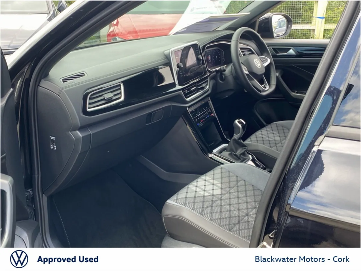 Volkswagen T-Roc SUV, Petrol, 2024, Black