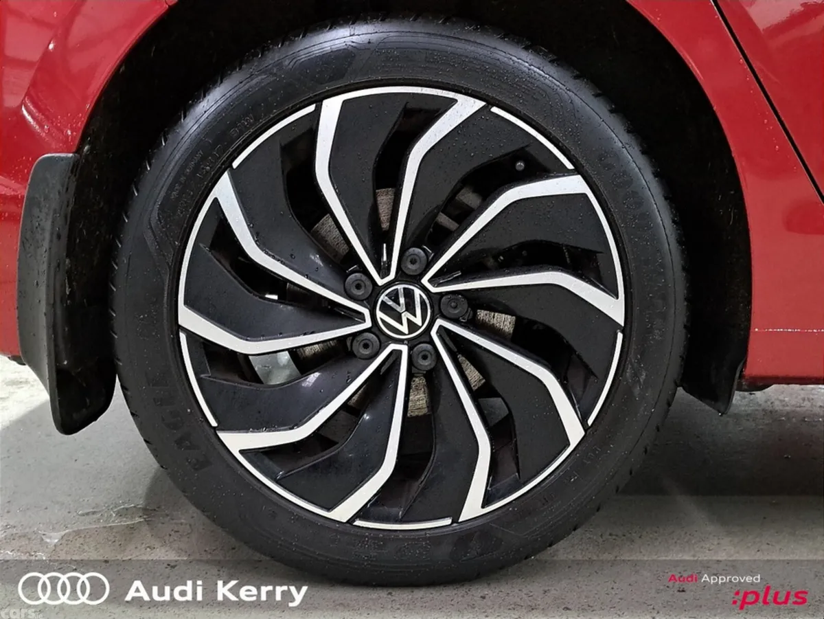 Volkswagen Golf Estate, Petrol, 2023, Red