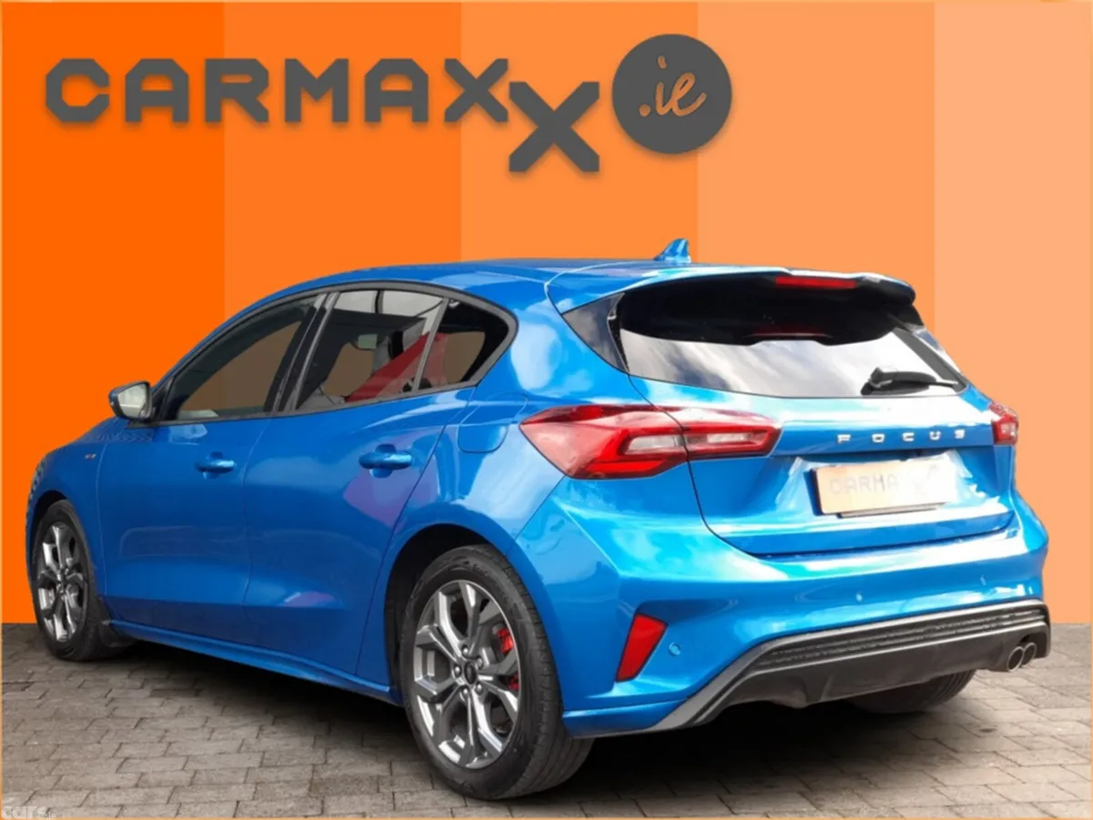 Ford Focus Hatchback, Diesel, 2024, Blue