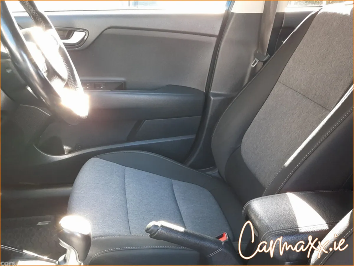 Kia Stonic Hatchback, Petrol, 2024, Blue