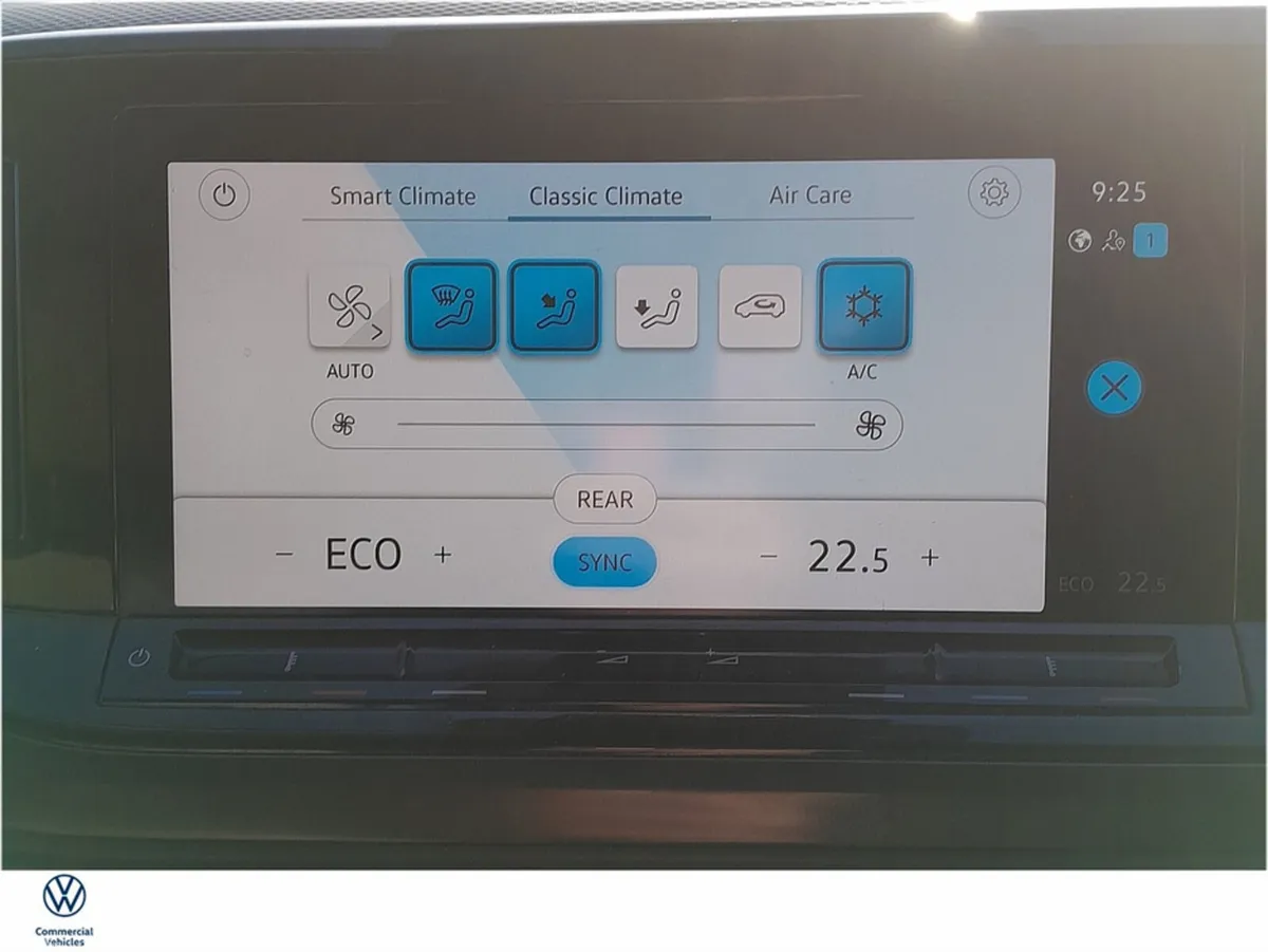 Volkswagen Multivan MPV, Petrol Plug-in Hybrid, 2023, Red