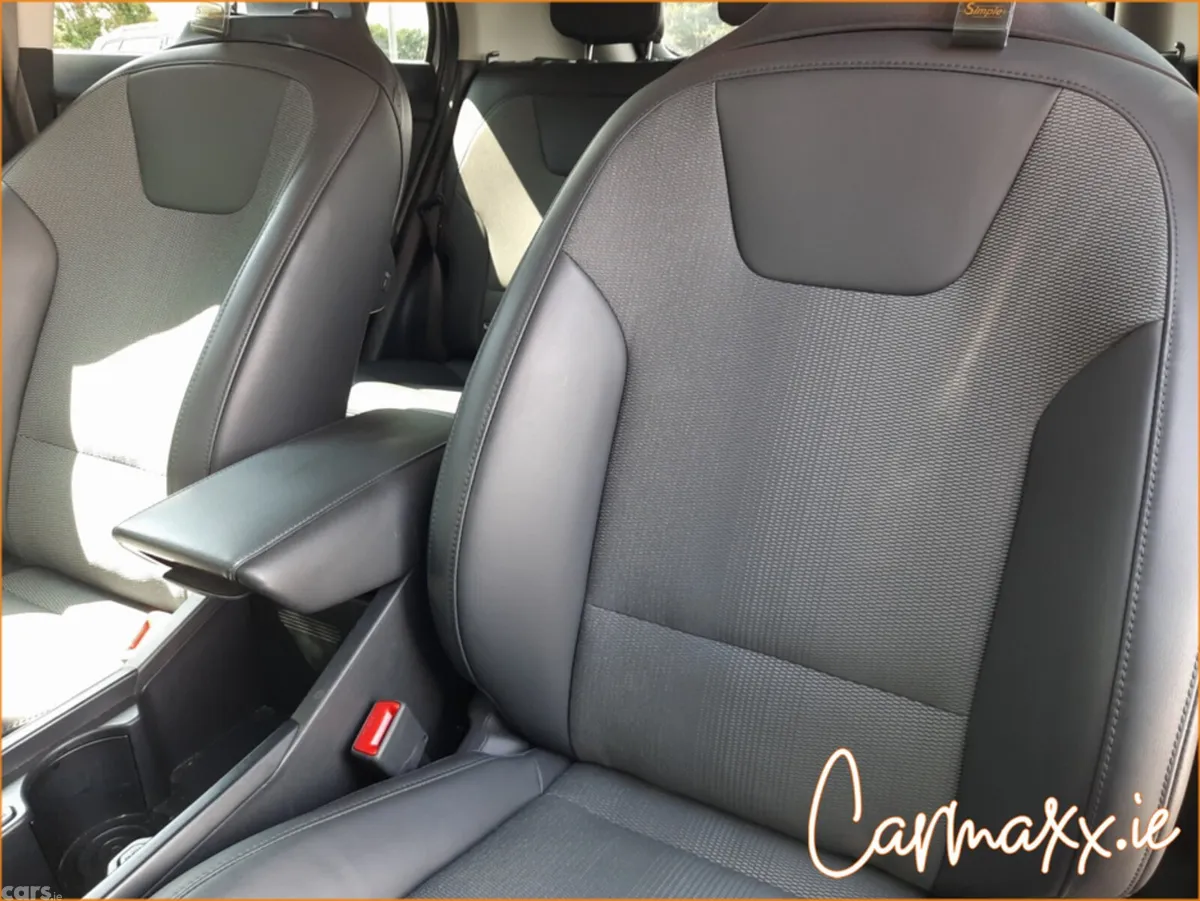 Kia Niro Hatchback, Petrol, 2024, Grey