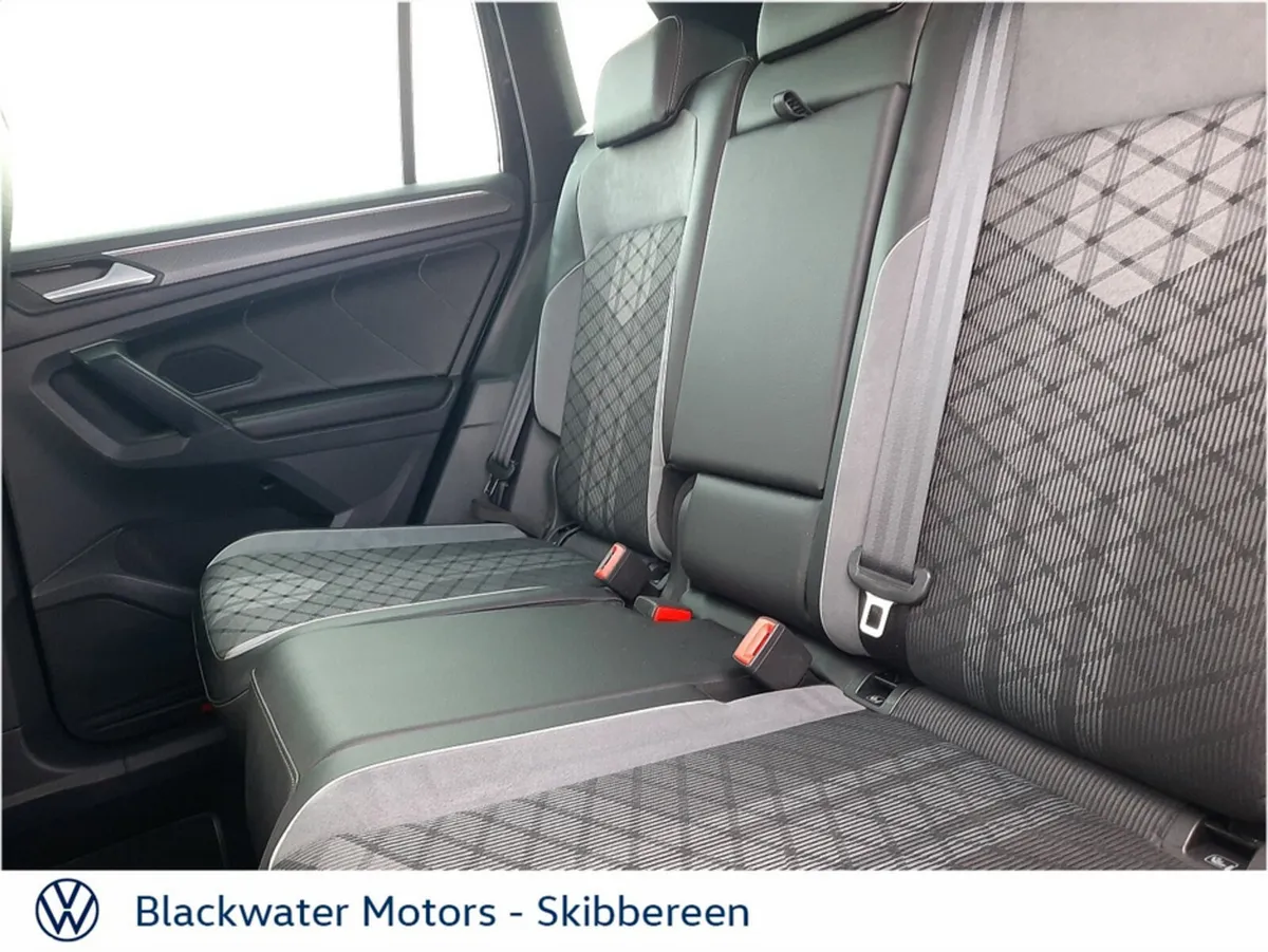 Volkswagen Tiguan SUV, Diesel, 2022, Black