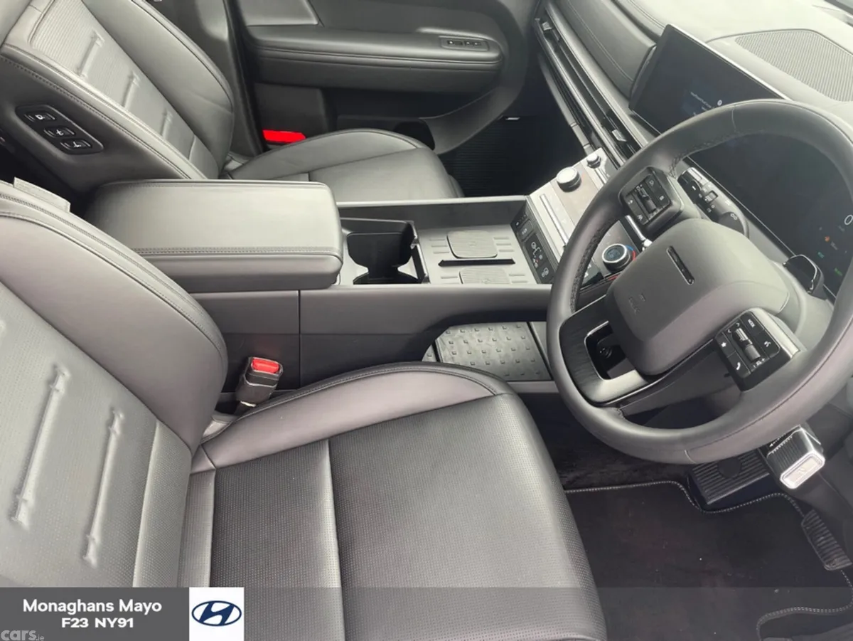 Hyundai Santa Fe SUV, Petrol Plug-in Hybrid, 2025, White