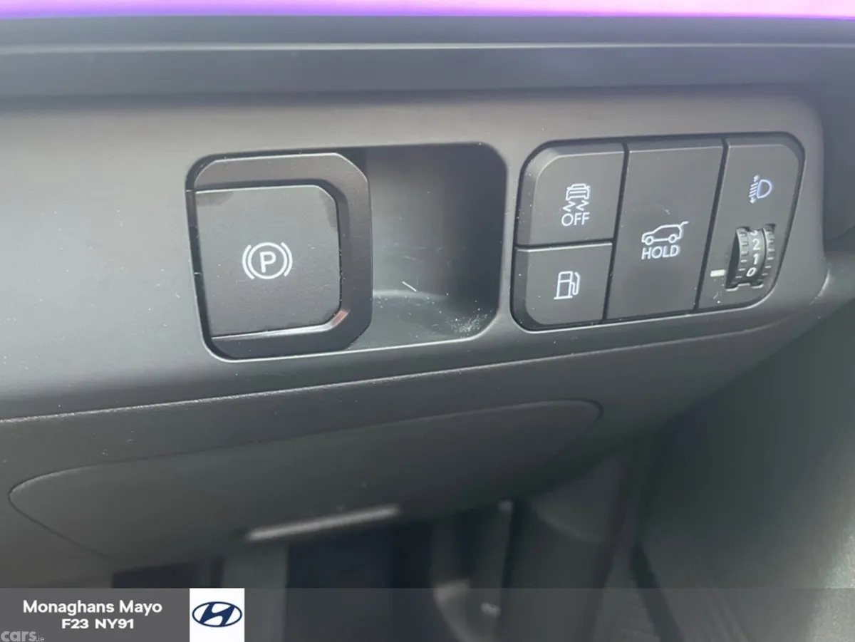 Hyundai Santa Fe SUV, Petrol Plug-in Hybrid, 2025, White