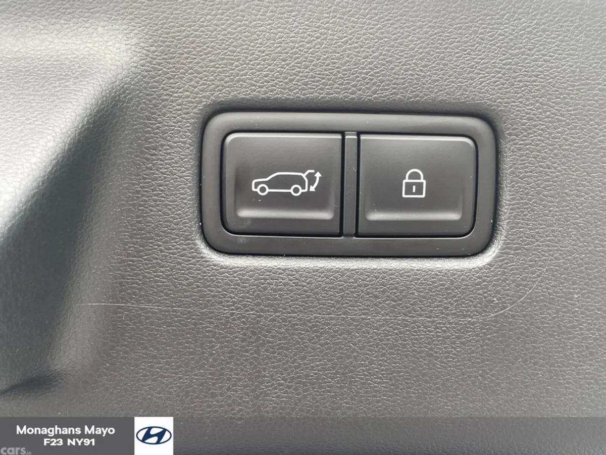 Hyundai Santa Fe SUV, Petrol Plug-in Hybrid, 2025, White