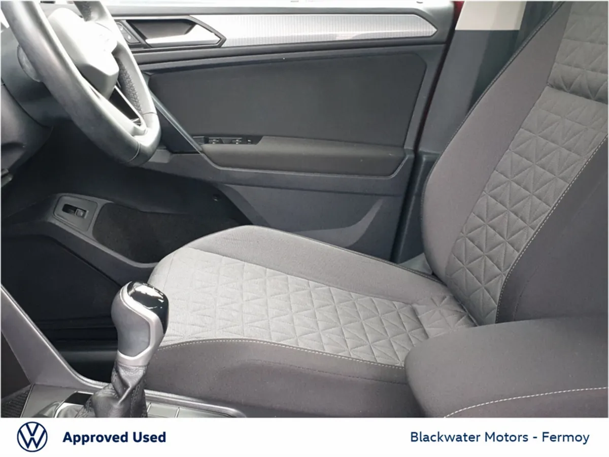 Volkswagen Tiguan SUV, Diesel, 2023, Red