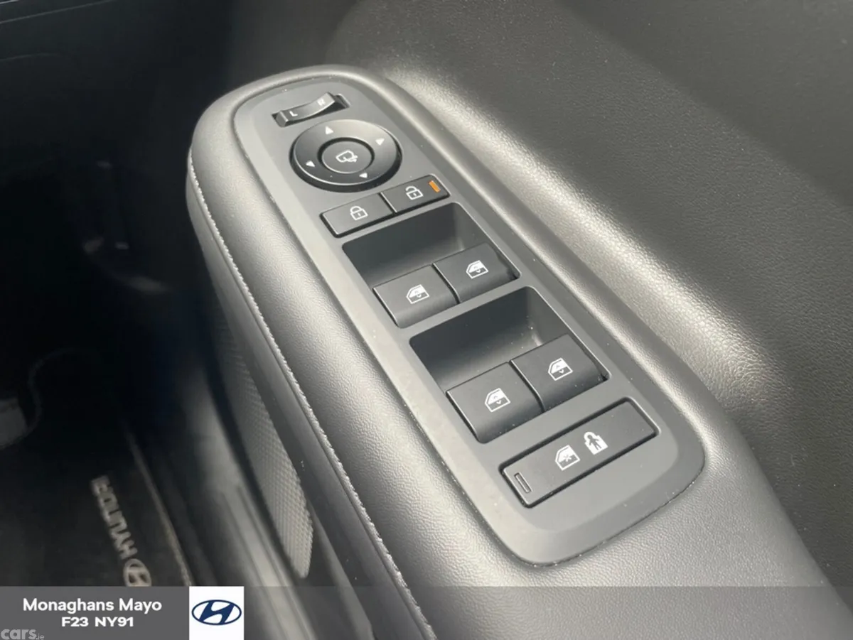 Hyundai Santa Fe SUV, Petrol Plug-in Hybrid, 2025, White