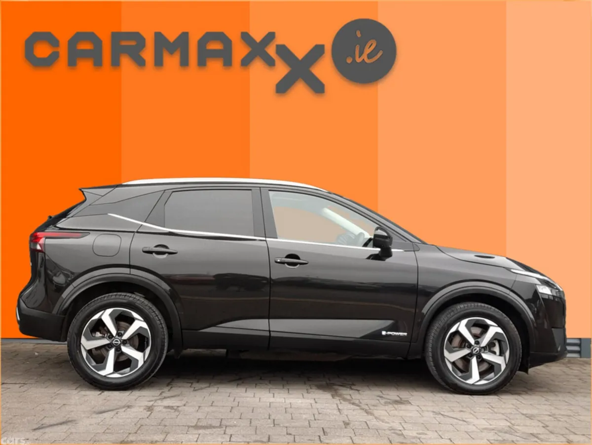Nissan Qashqai MPV, Petrol, 2024, Black