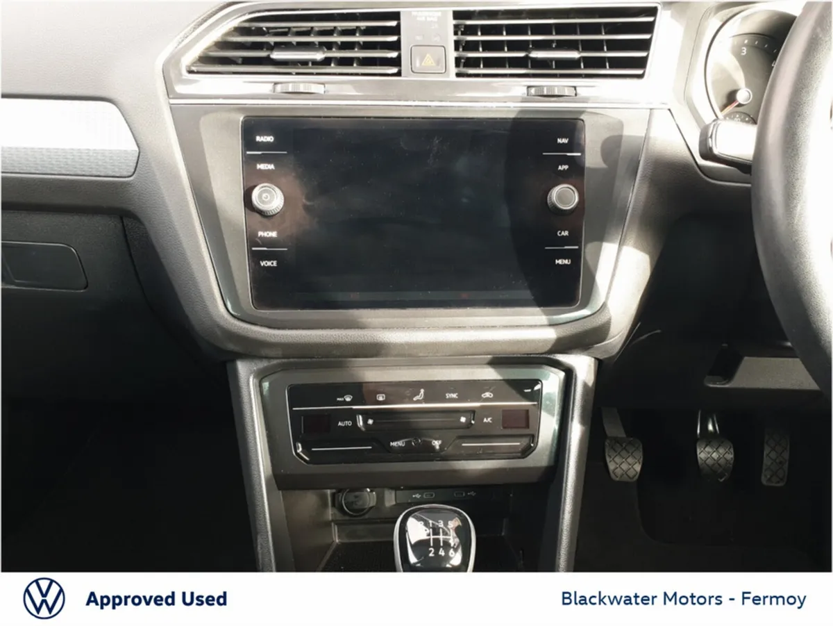 Volkswagen Tiguan SUV, Diesel, 2023, Red