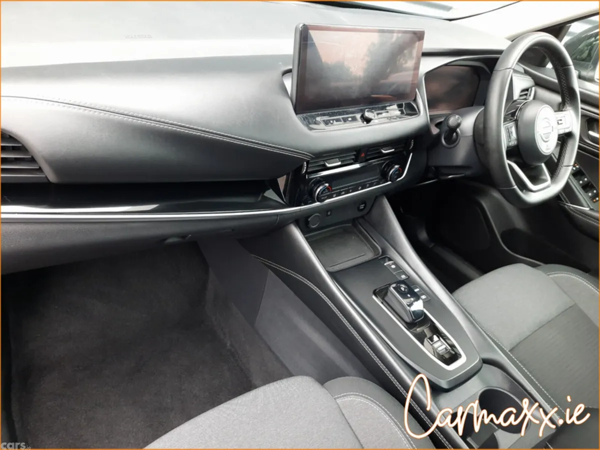 Nissan Qashqai MPV, Petrol, 2024, Black