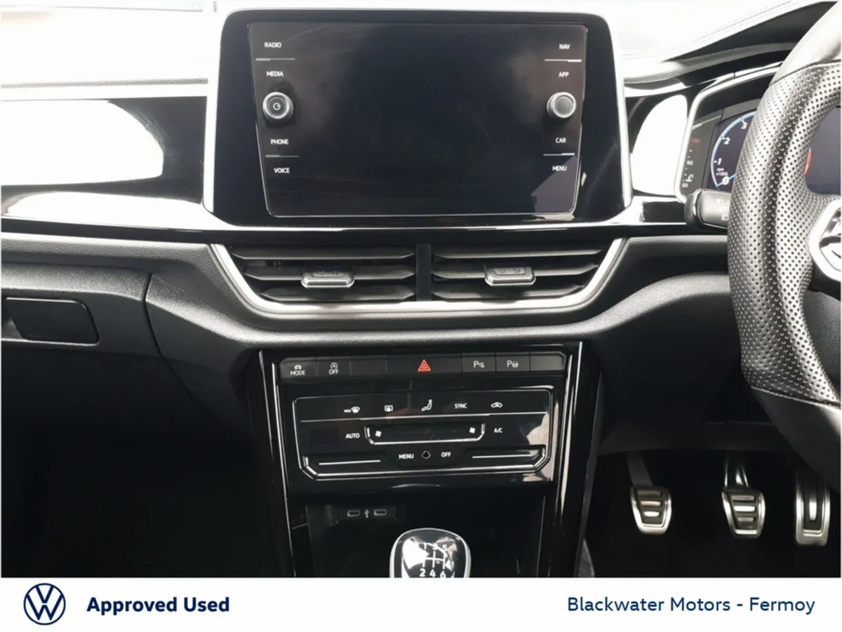 Volkswagen T-Roc SUV, Petrol, 2023, Black