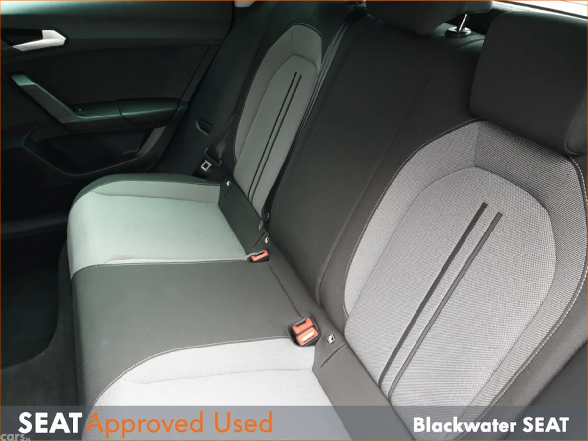 SEAT Leon Hatchback, Diesel, 2025, Blue