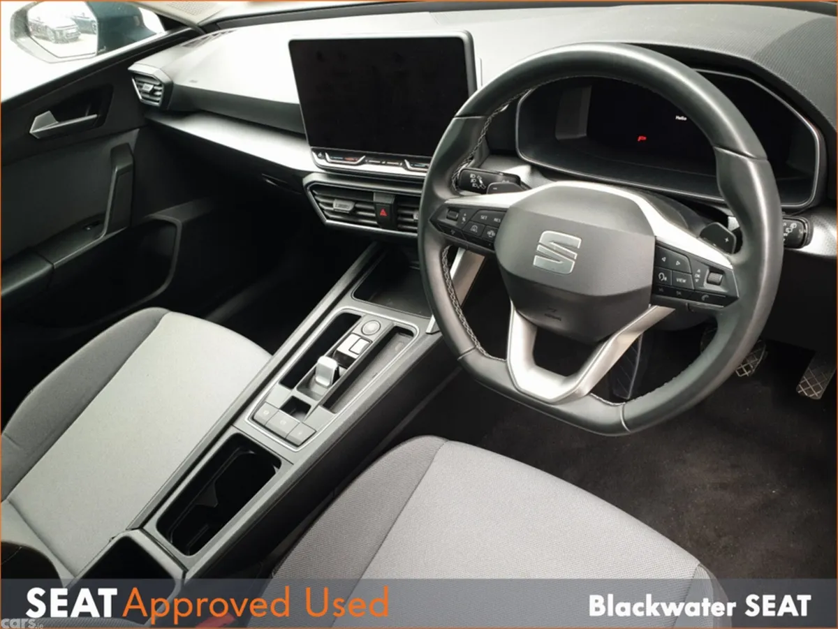 SEAT Leon Hatchback, Diesel, 2025, Blue