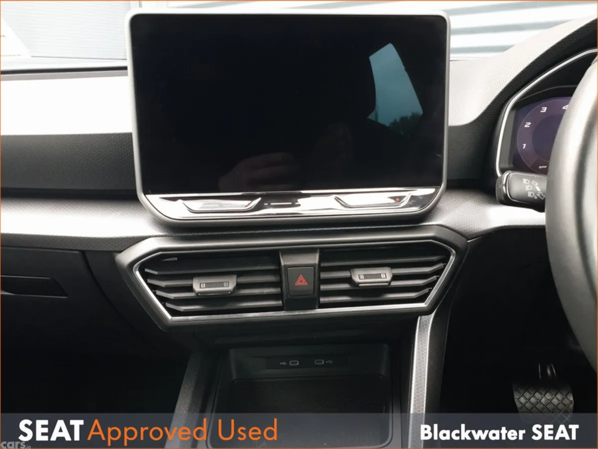 SEAT Leon Hatchback, Diesel, 2025, Blue