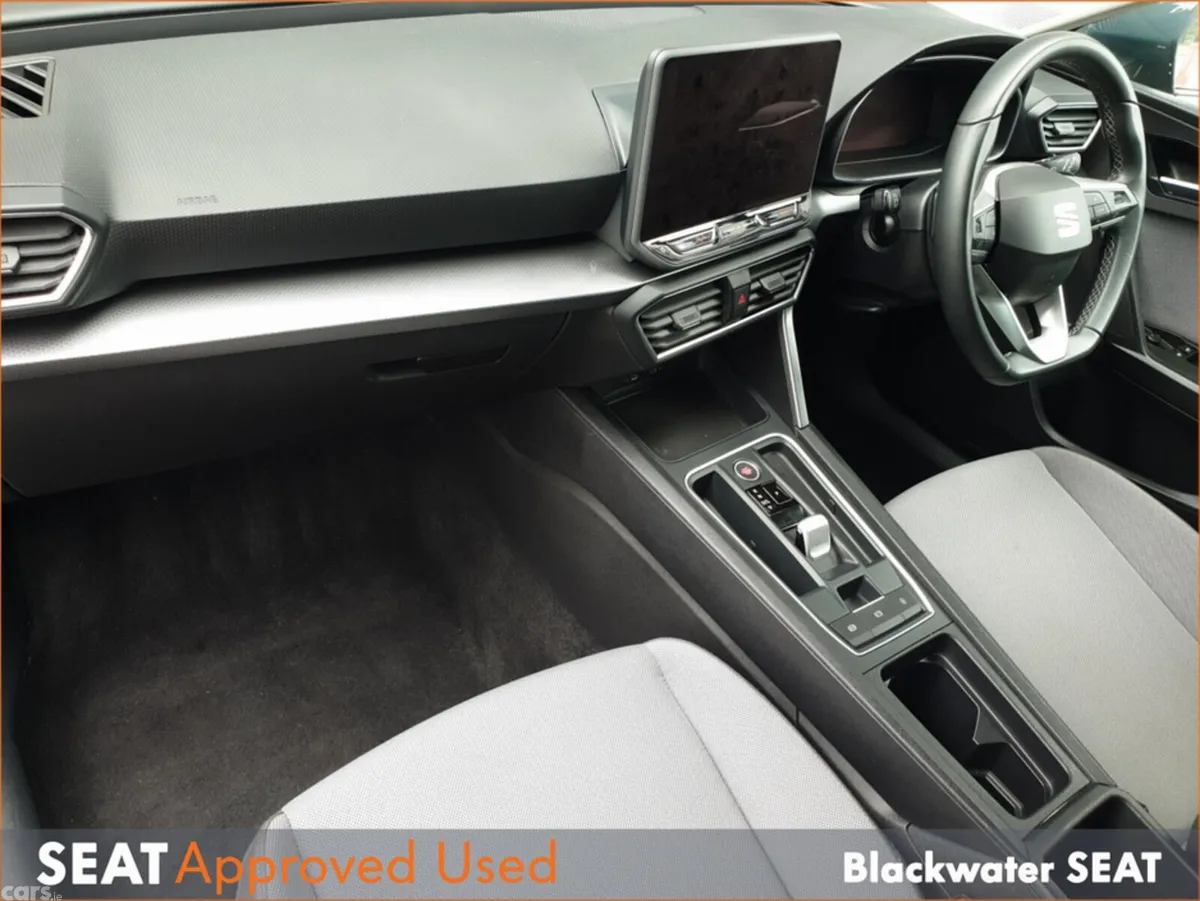 SEAT Leon Hatchback, Diesel, 2025, Blue