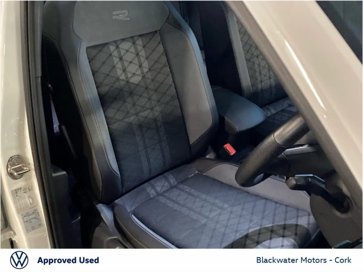 Volkswagen T-Roc SUV, Petrol, 2023, White