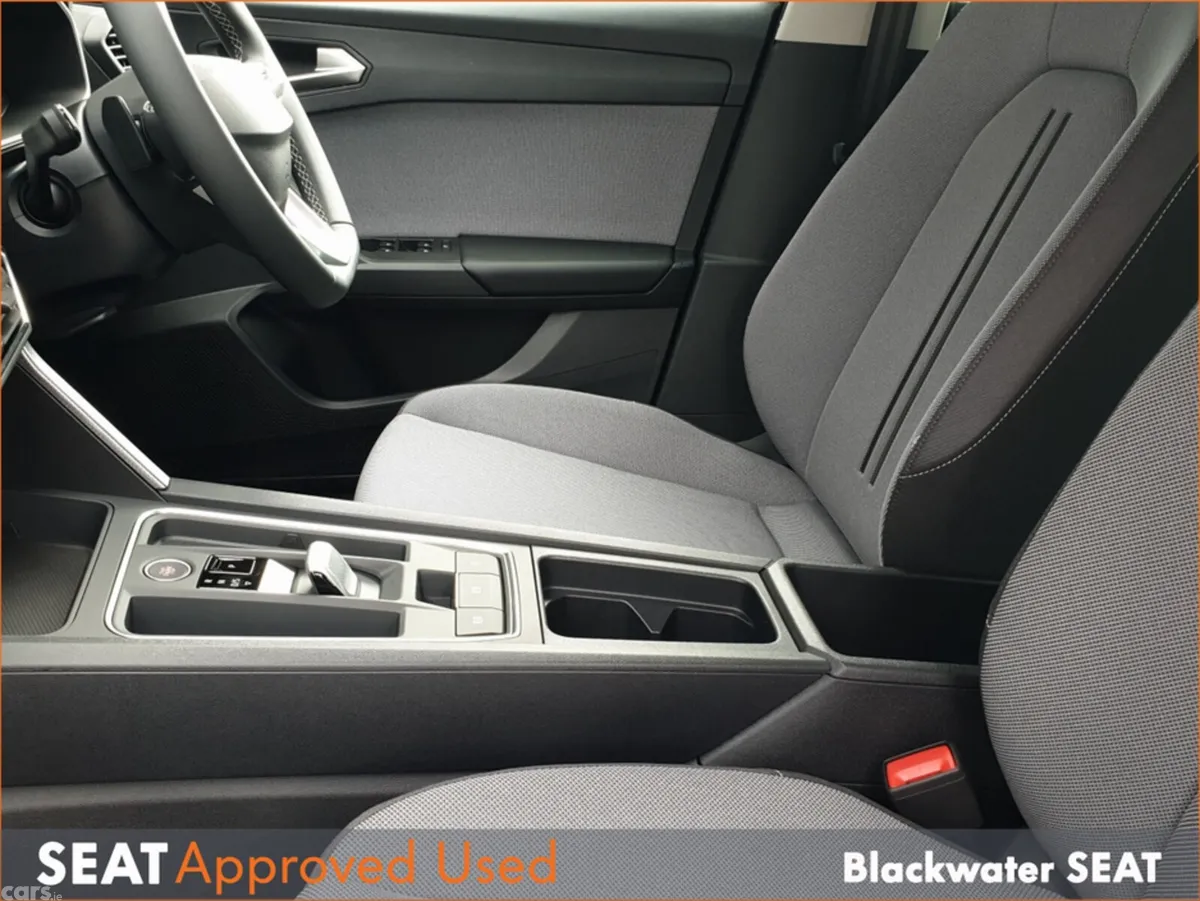 SEAT Leon Hatchback, Diesel, 2025, Black