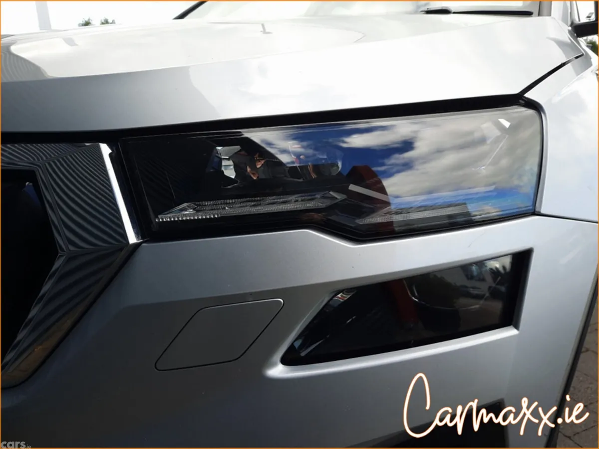 Skoda Karoq SUV, Petrol, 2024, Grey
