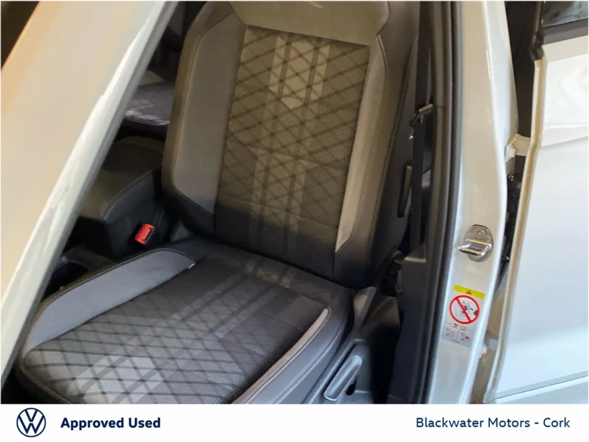 Volkswagen T-Roc SUV, Petrol, 2023, White