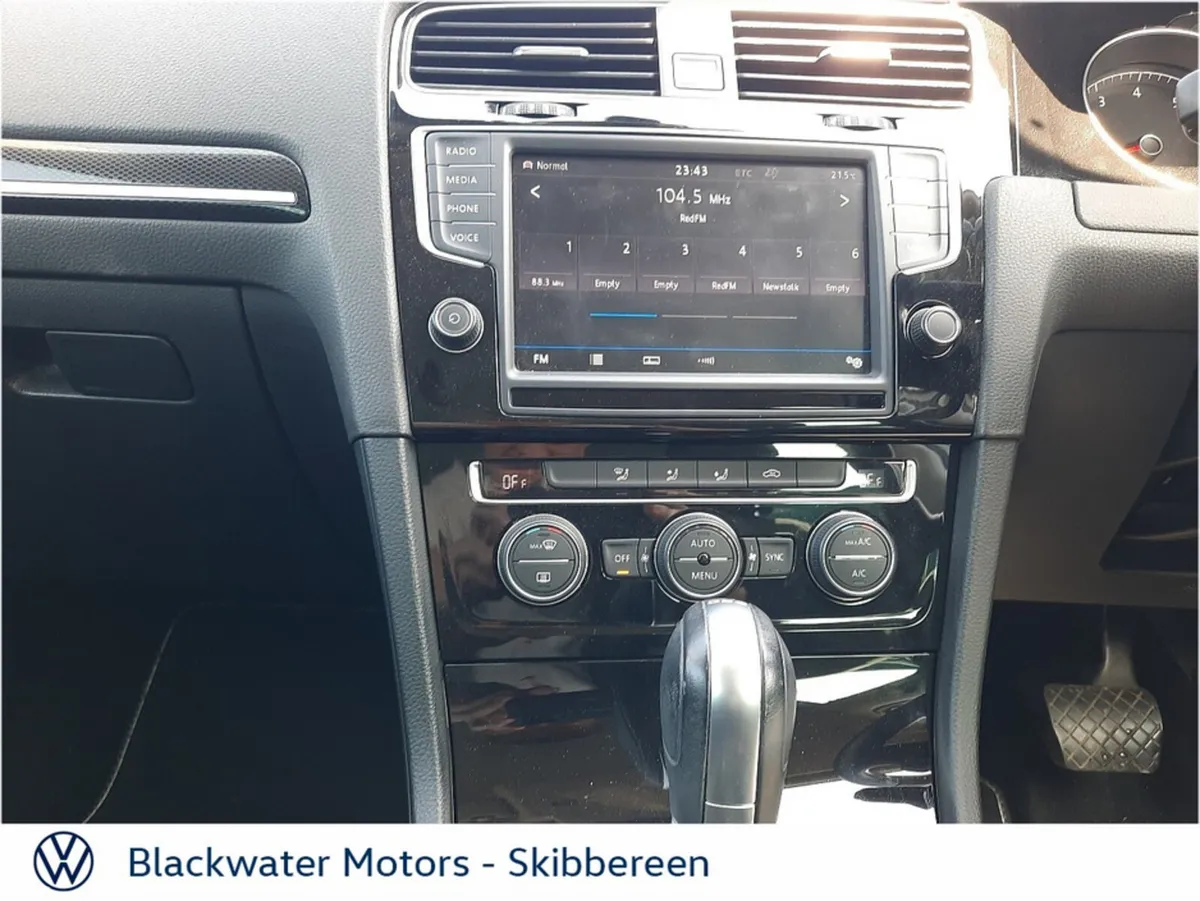 Volkswagen Golf Hatchback, Petrol, 2017, White