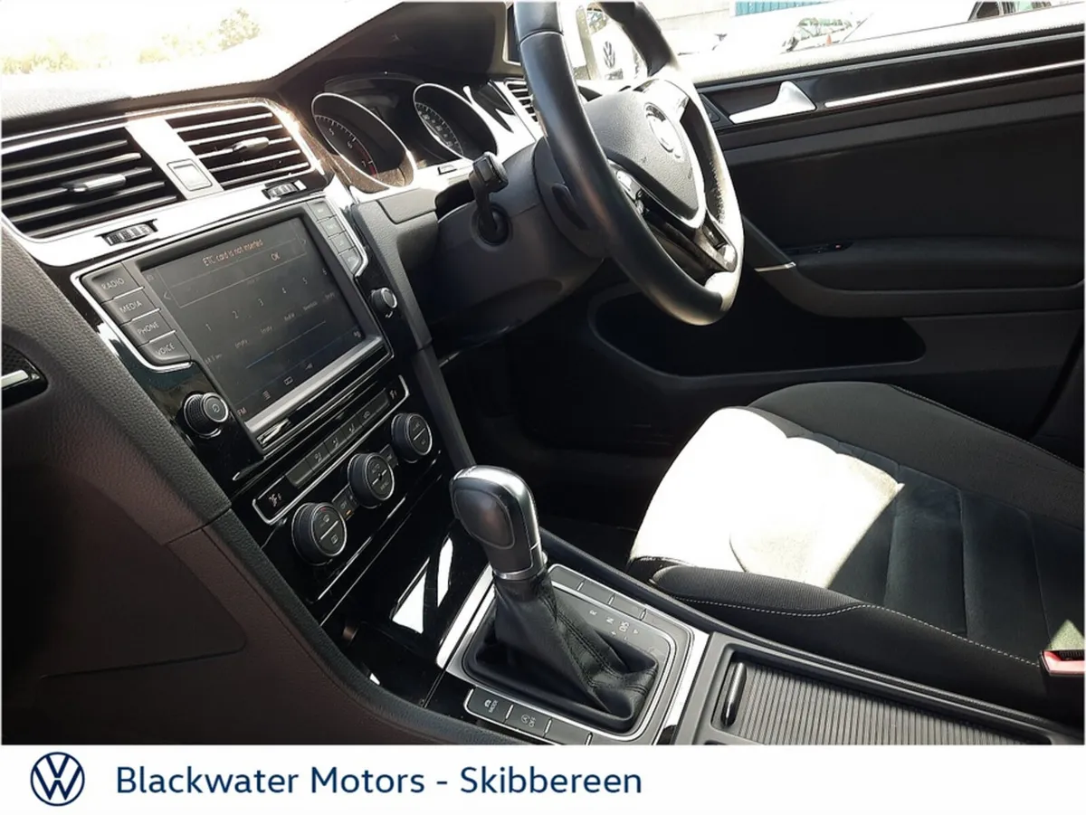 Volkswagen Golf Hatchback, Petrol, 2017, White