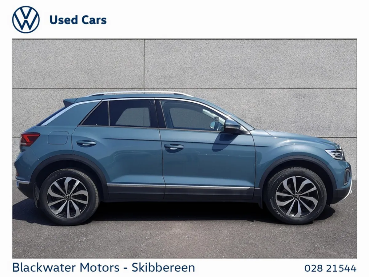 Volkswagen T-Roc Estate, Petrol, 2022, Blue