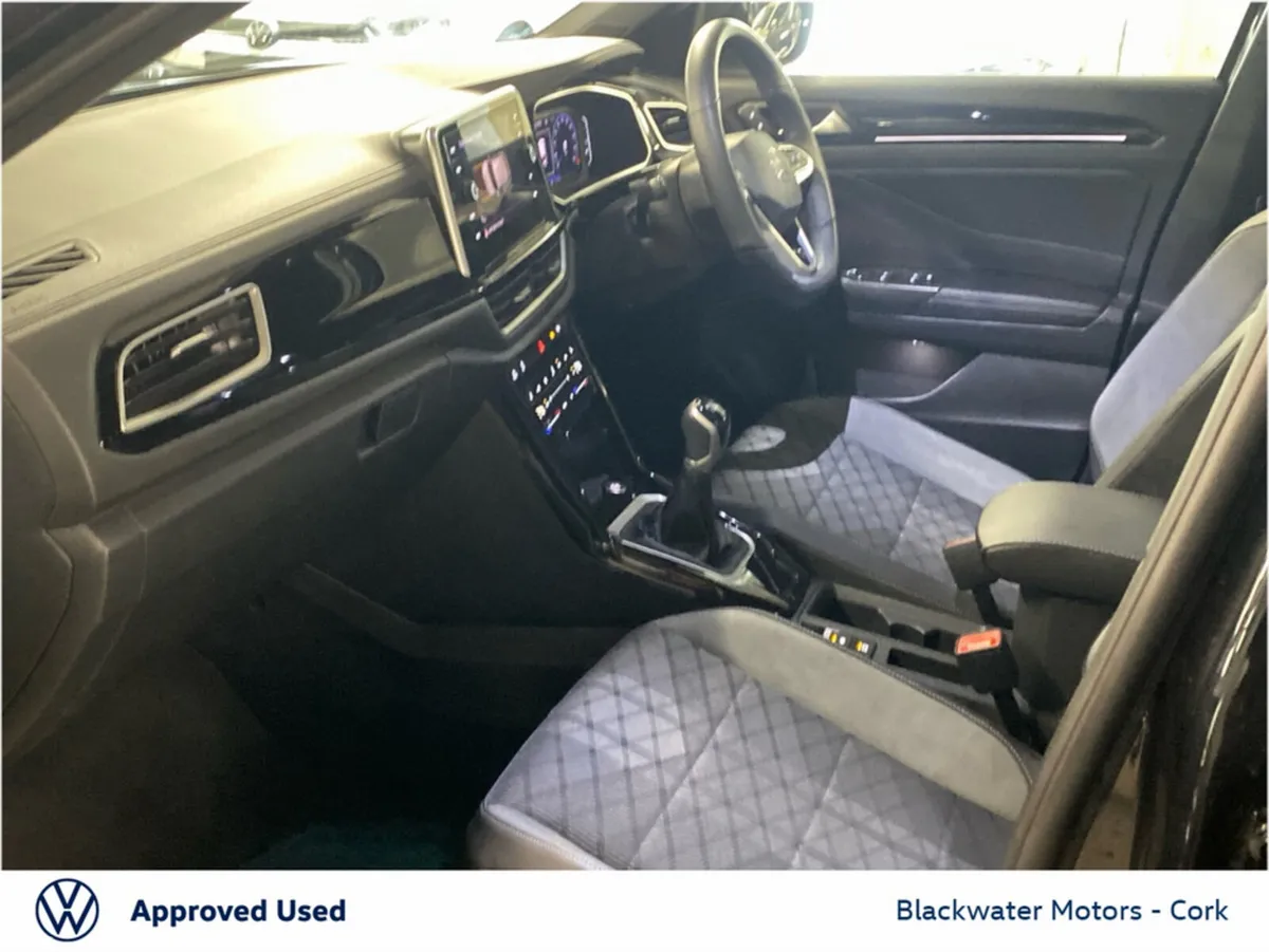 Volkswagen T-Roc SUV, Diesel, 2025, Black