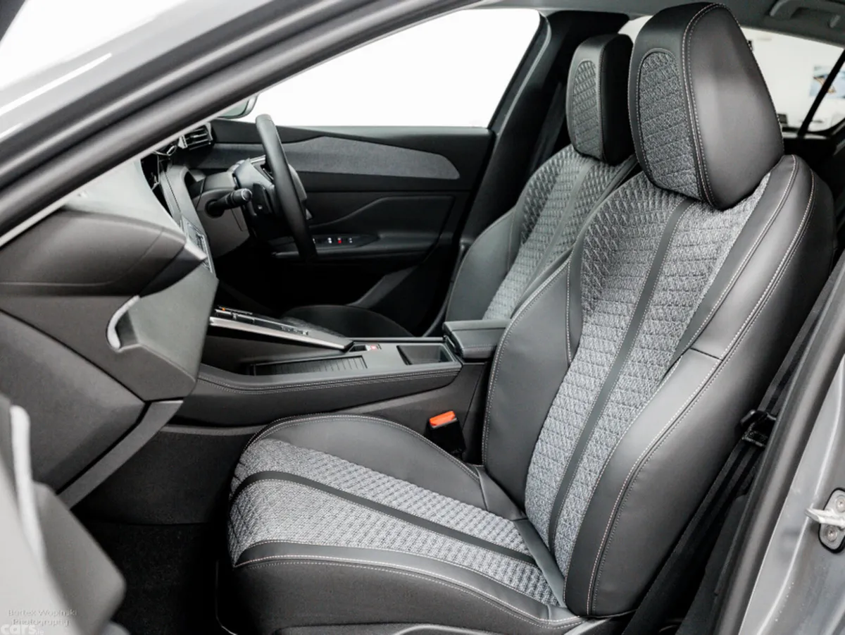 Peugeot 308 Hatchback, Petrol Hybrid, 2026, Grey