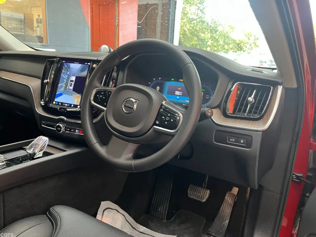Volvo XC60 SUV, Petrol Plug-in Hybrid, 2024, Red